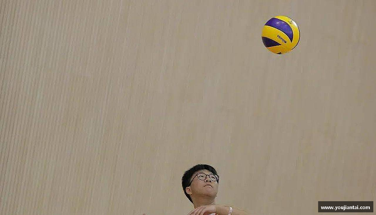 米兰体育MILAN SPORTS汗水诠释荣耀，坚定向前